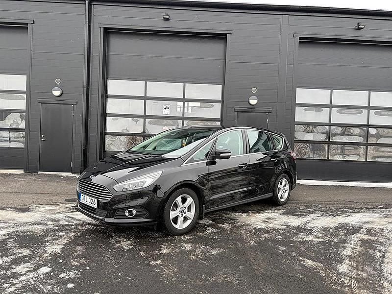 Begagnad Ford S-MAX Business Edition 179 HK (131 kW) 2016 Svart Minibuss