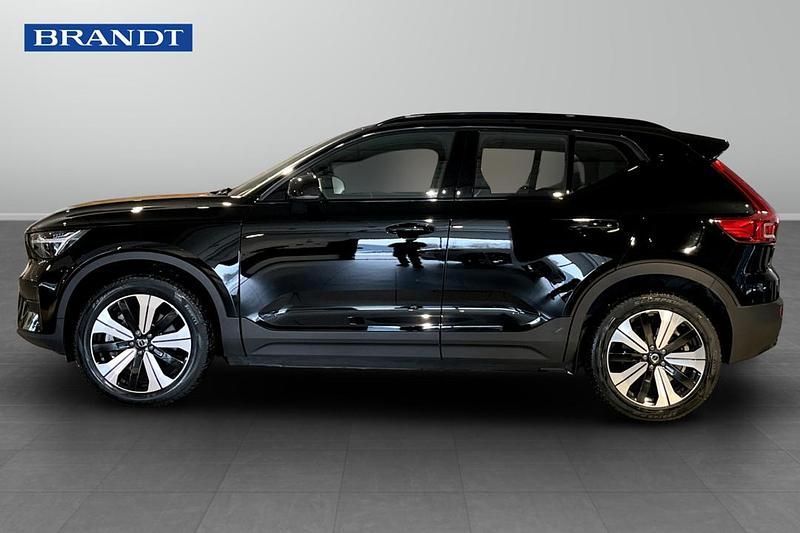 Begagnad Volvo XC40 Single Motor 175 kW (238 HK) 2023 Svart SUV