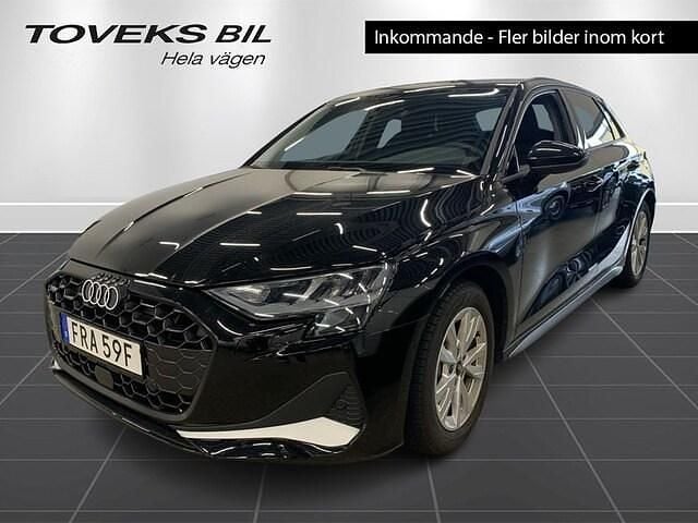 Brilliantsvart Begagnad 2024 Audi A3 Advanced Plus | 329 900 kr - Bild 1/4