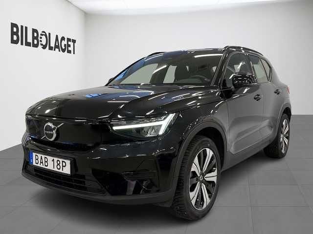 Begagnad Volvo XC40 Core 175 kW (238 HK) 2022 Svart SUV