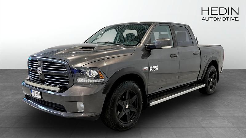 Begagnad RAM 1500 2016 Grå Pickup