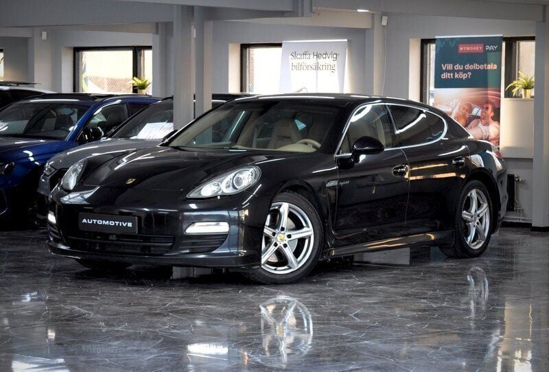Svart Begagnad 2012 Porsche Panamera S E-Hybrid Sport Sedan | 349 900 kr - Bild 1/4
