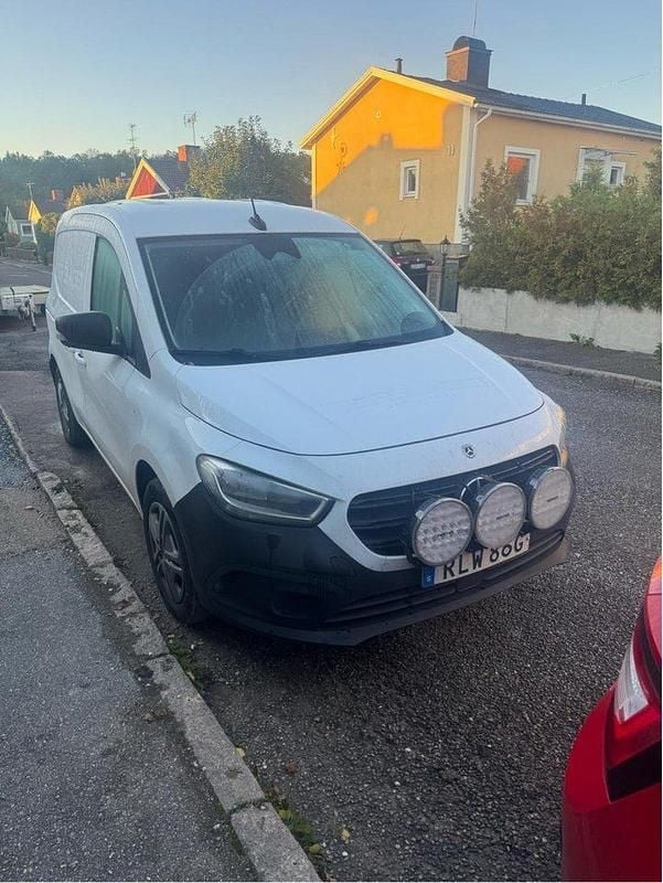 Vit Begagnad 2022 Mercedes Citan 110 | 125 000 kr (Bra pris) - Bild 1/4