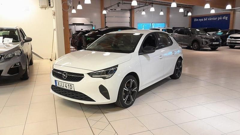 Vit Begagnad 2022 Opel Corsa-e Design & Tech Halvkombi | 184 900 kr (Marknadspris) - Bild 1/4