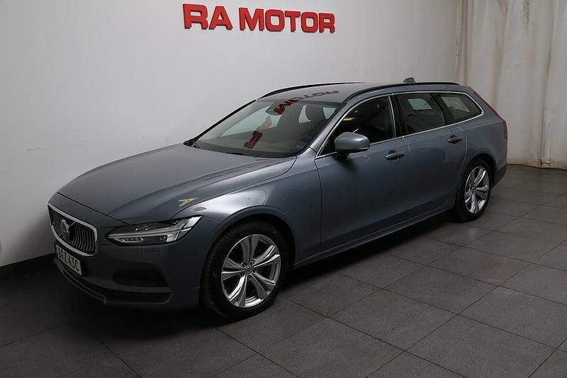 Begagnad Volvo V90 Core 197 HK (144 kW) 2022 Grå (thunder grey) Kombi