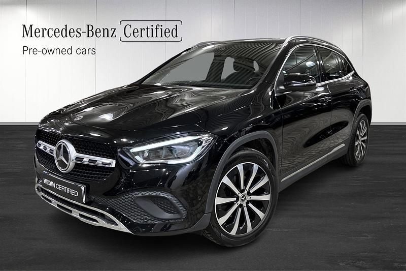 Svart Begagnad 2020 Mercedes GLA200 SUV | 264 900 kr (Bra pris) - Bild 1/4