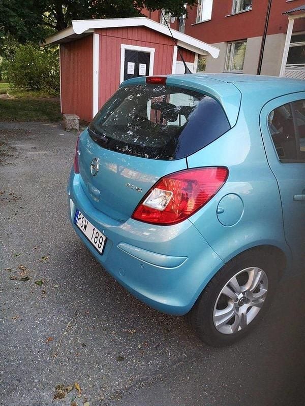 Blå Begagnad 2011 Opel Corsa Enjoy Halvkombi | 65 000 kr (Marknadspris) - Bild 1/4