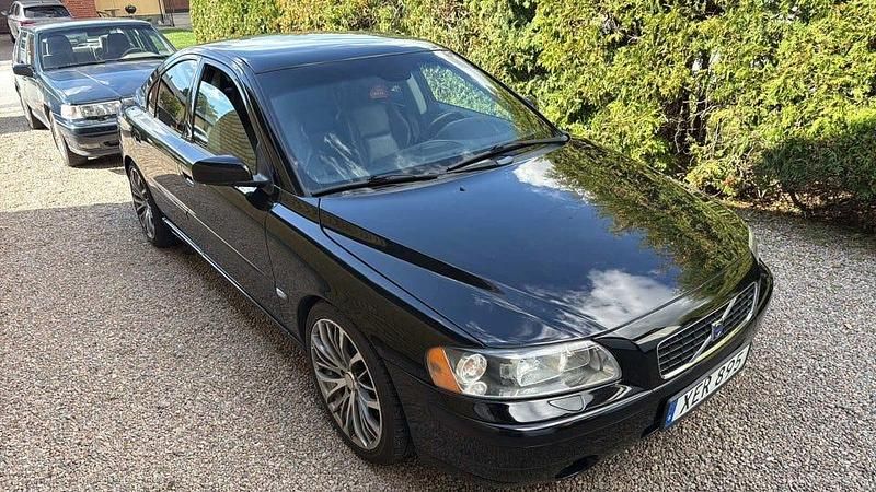 Begagnad 2006 Volvo S60 Sedan | 45 000 kr (Superpris) - Bild 1/4