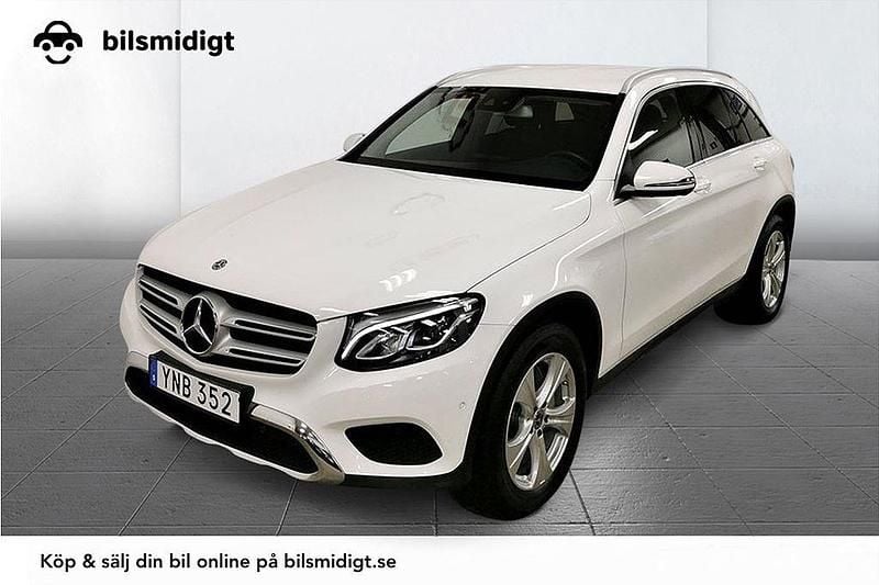 Vit Begagnad 2017 Mercedes GLC220 SUV | 298 900 kr (Marknadspris) - Bild 1/3