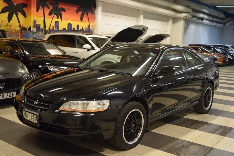 Svart Begagnad 1999 Honda Accord Sportkupé | 68 500 kr - Bild 1/4
