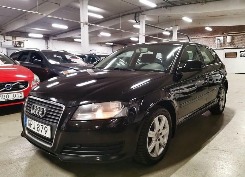 Svart Begagnad 2009 Audi A3 Sportback Attraction Halvkombi | 39 900 kr (Marknadspris) - Bild 1/4