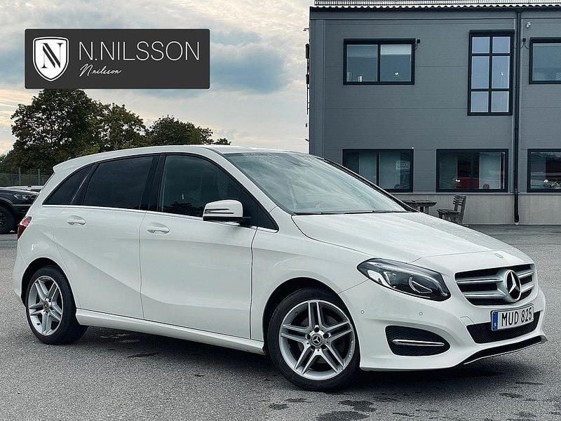 Vit Begagnad 2015 Mercedes B200 Minibuss | 159 000 kr (Marknadspris) - Bild 1/4