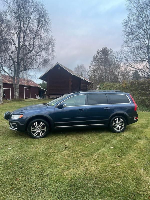 Begagnad 2013 Volvo XC70 Kombi | 137 000 kr (Marknadspris) - Bild 1/4