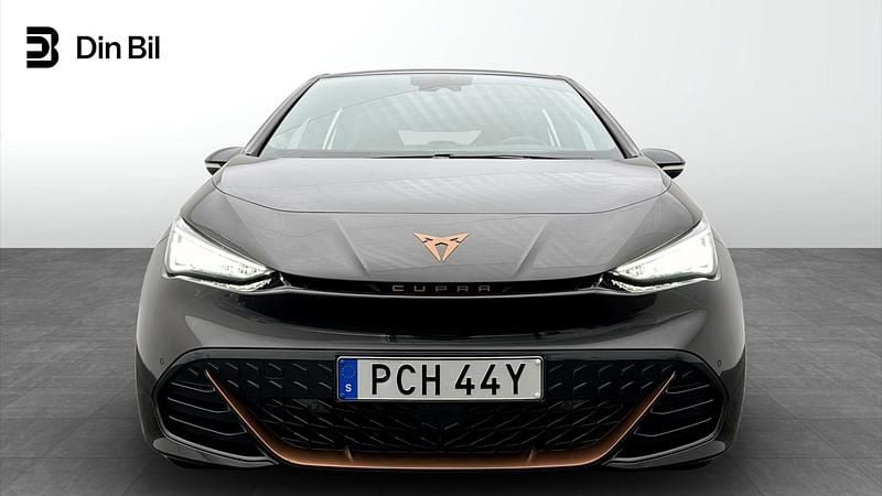 Begagnad Cupra Born e-Boost 169 kW (231 HK) 2023 Quasar grey metallic Halvkombi