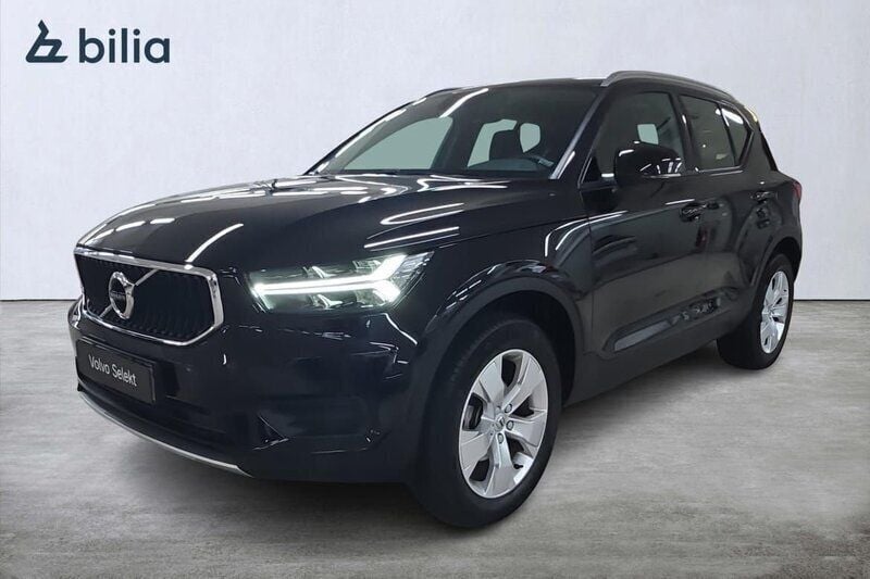 Svart Begagnad 2022 Volvo XC40 Momentum SUV | 339 000 kr (Marknadspris) - Bild 1/3