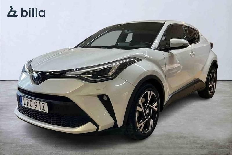 Vit Begagnad 2023 Toyota C-HR SUV | 289 900 kr - Bild 1/1