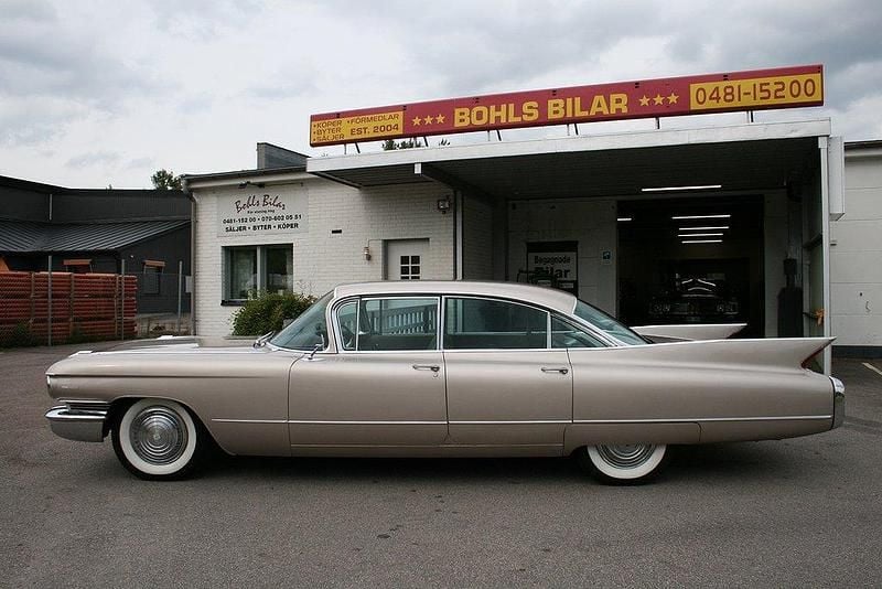 Grå Begagnad 1960 Cadillac Serie 62 Sedan | 375 000 kr - Bild 1/4