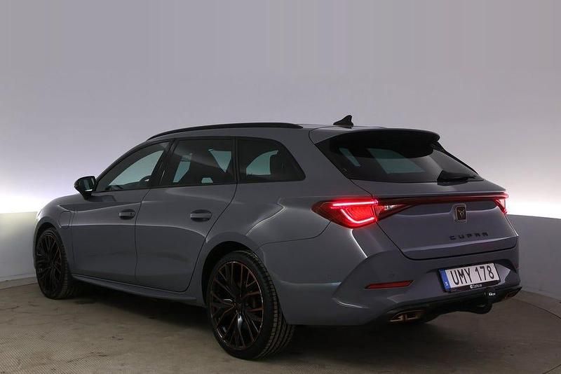 Begagnad Cupra Leon 245 HK (180 kW) 2021 Grå