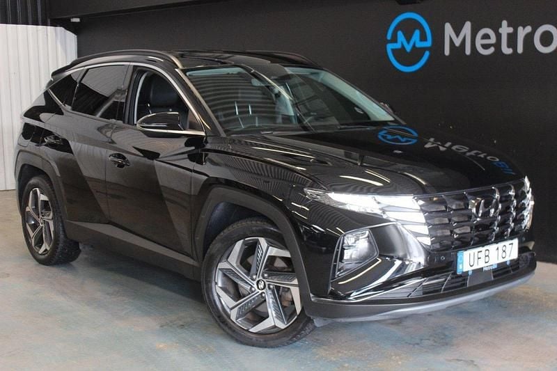 Svart Begagnad 2022 Hyundai Tucson Advanced SUV | 304 900 kr (Superpris) - Bild 1/4