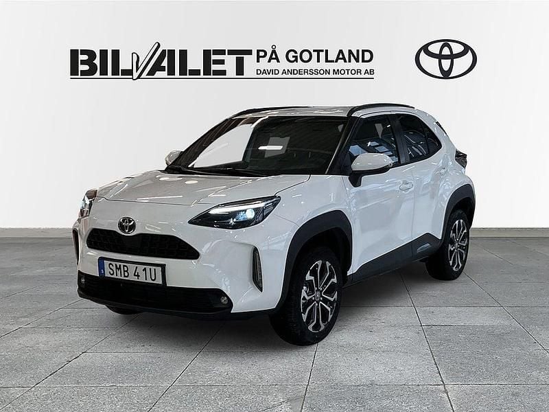 Vit Ny 2025 Toyota Yaris Cross SUV | 324 900 kr (Marknadspris) - Bild 1/4
