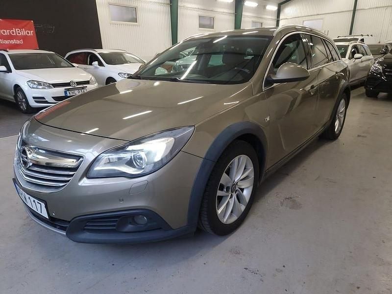 Grön Begagnad 2015 Opel Insignia Business Kombi | 89 900 kr (Marknadspris) - Bild 1/4