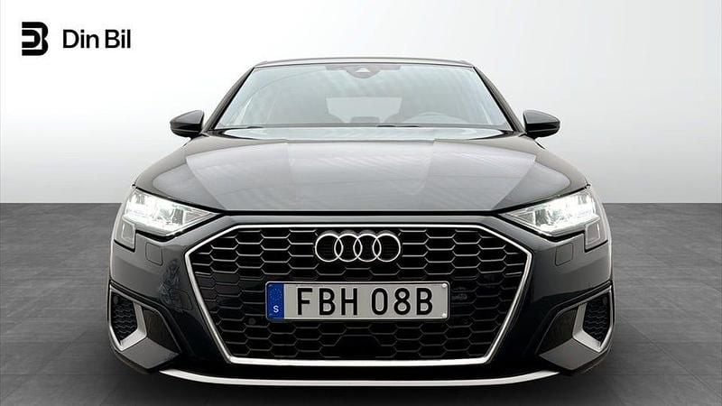 Begagnad Audi A3 Advanced 150 HK (110 kW) 2024 Grå