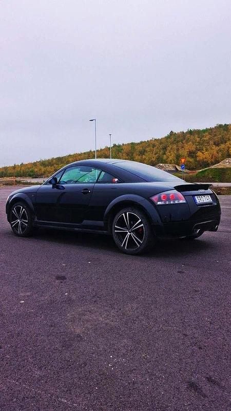 Svart Begagnad 2000 Audi TT Sportkupé | 42 000 kr (Marknadspris) - Bild 1/4