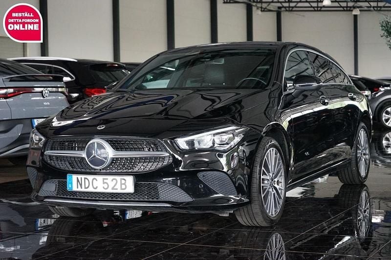 Svart Begagnad 2022 Mercedes CLA250e Shooting Brake Kombi | 284 500 kr (Bra pris) - Bild 1/4