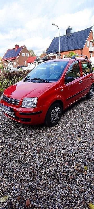 Röd Begagnad 2007 Fiat Panda Dynamic Halvkombi | 25 000 kr - Bild 1/3