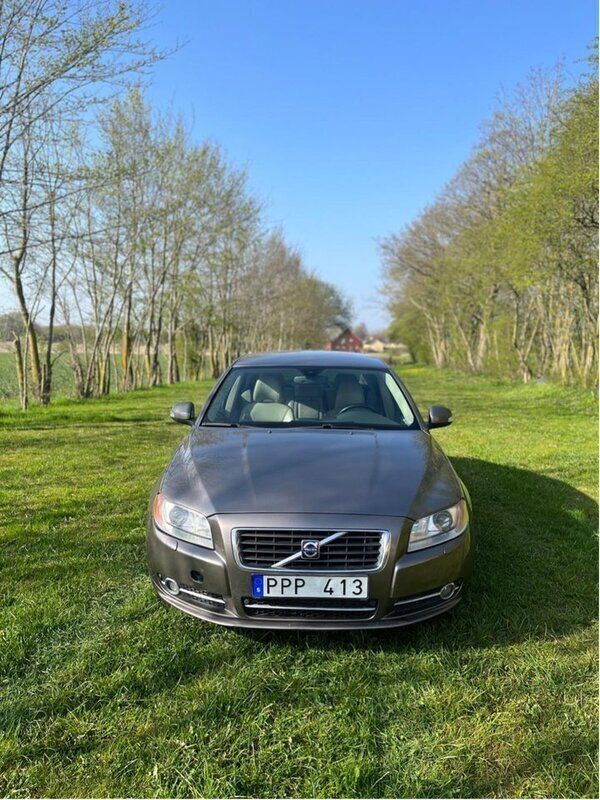 Grå Begagnad 2007 Volvo S80 Summum Sedan | 59 999 kr (Marknadspris) - Bild 1/4