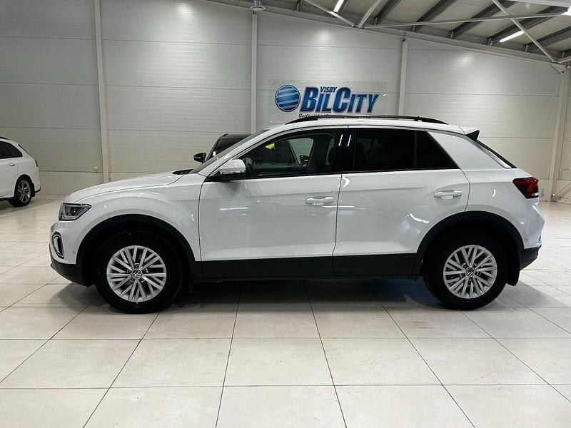 Vit Begagnad 2023 VW T-Roc SUV | 239 899 kr (Marknadspris) - Bild 1/4