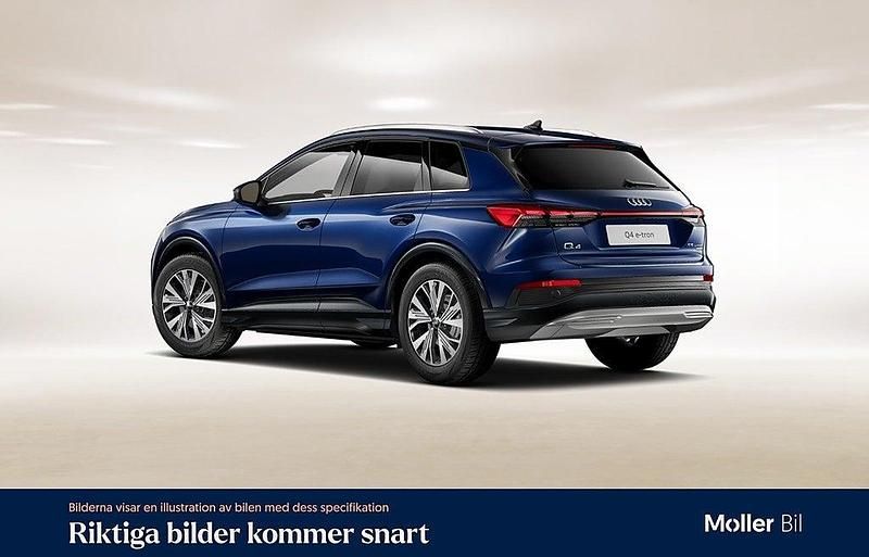 Begagnad Audi Q4 e-tron Advanced Plus 250 kW (340 HK) 2024 Navarrablå metallic SUV
