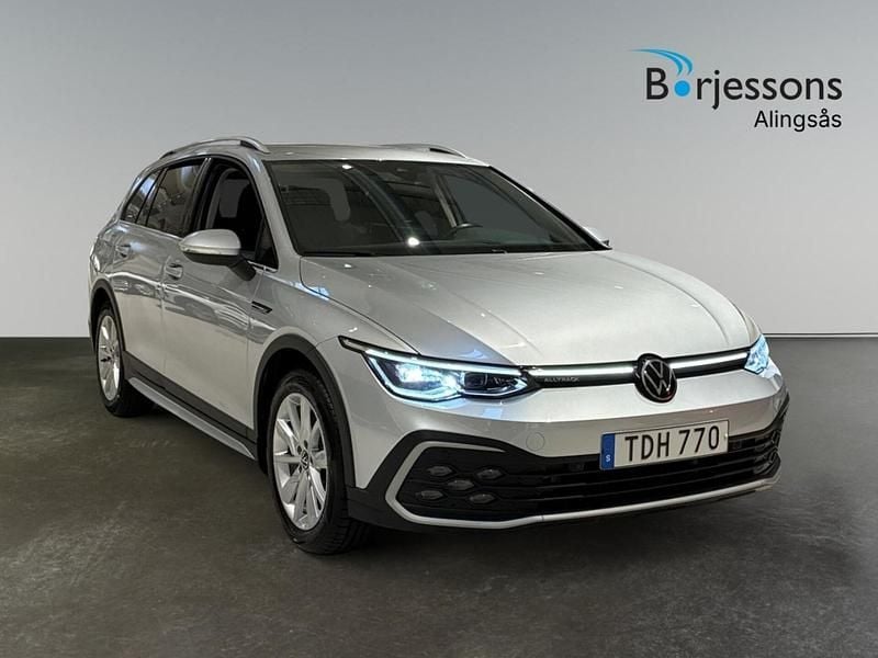 Silver Begagnad 2022 VW Golf Alltrack Kombi | 349 900 kr (Lite dyr) - Bild 1/4