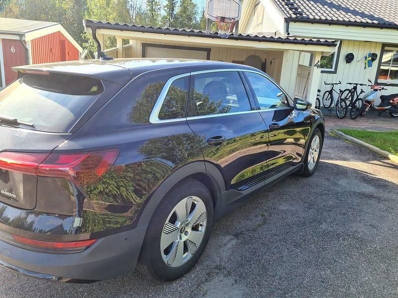 Begagnad Audi e-tron 230 kW (313 HK) 2020 SUV