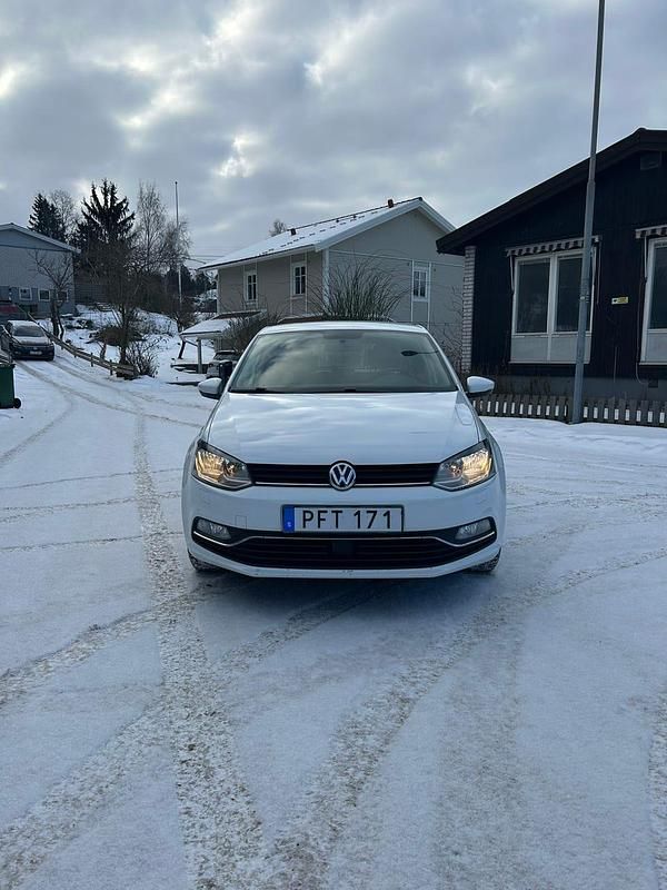 Begagnad VW Polo 90 HK (66 kW) 2017
