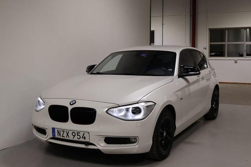 Begagnad BMW 116 Urban Line 116 HK (85 kW) 2013 Vit Halvkombi