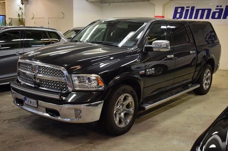 Begagnad Dodge Ram 396 HK (291 kW) 2018 Svart