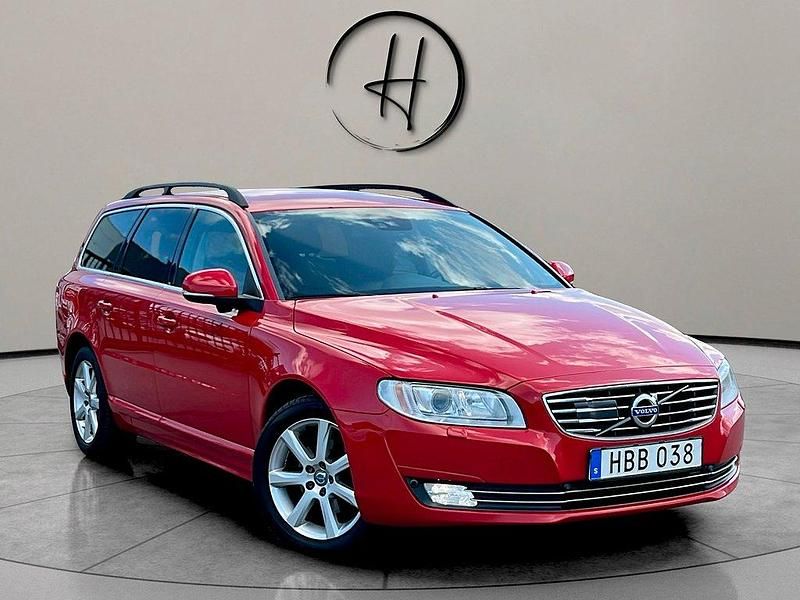 Röd Begagnad 2015 Volvo V70 Momentum Kombi | 129 900 kr (Lite dyr) - Bild 1/4