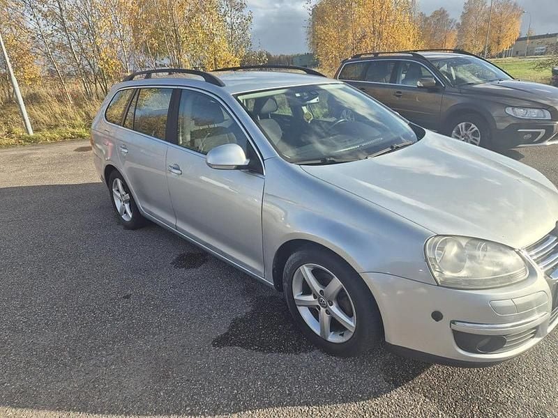 Begagnad VW Golf V 140 HK (102 kW) 2008 Silver Kombi