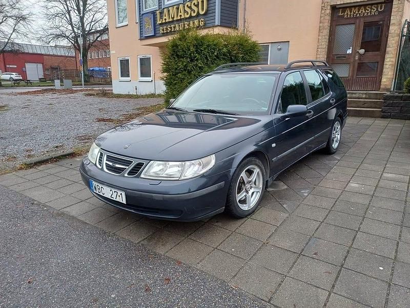 Blå Begagnad 2004 Saab 9-5 Linear Kombi | 16 000 kr (Marknadspris) - Bild 1/4