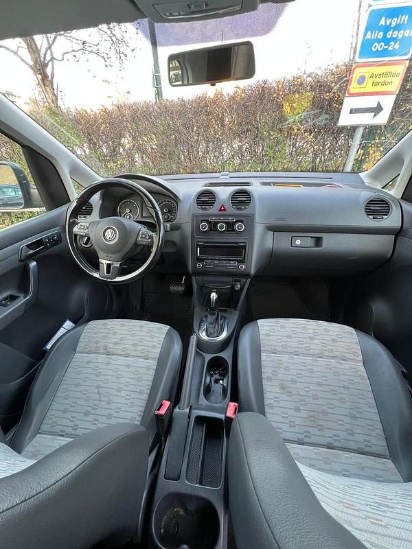 Begagnad VW Caddy Maxi 102 HK (75 kW) 2013 Minibuss