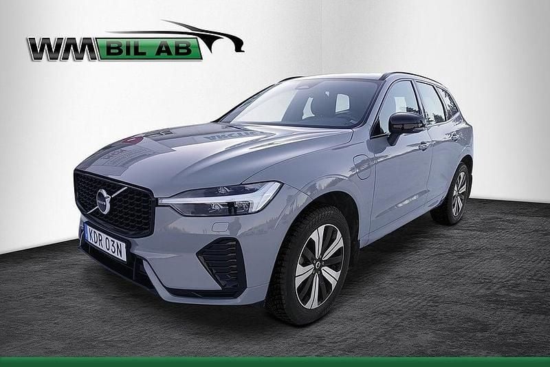 Grå Begagnad 2024 Volvo XC60 Plus SUV | 549 000 kr (Lite dyr) - Bild 1/4