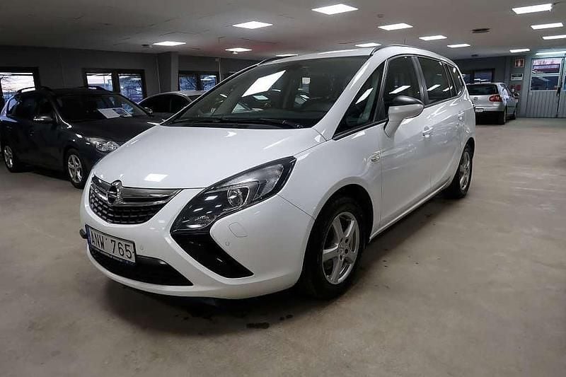 Begagnad Opel Zafira Tourer Enjoy 136 HK (100 kW) 2013 Vit Minibuss