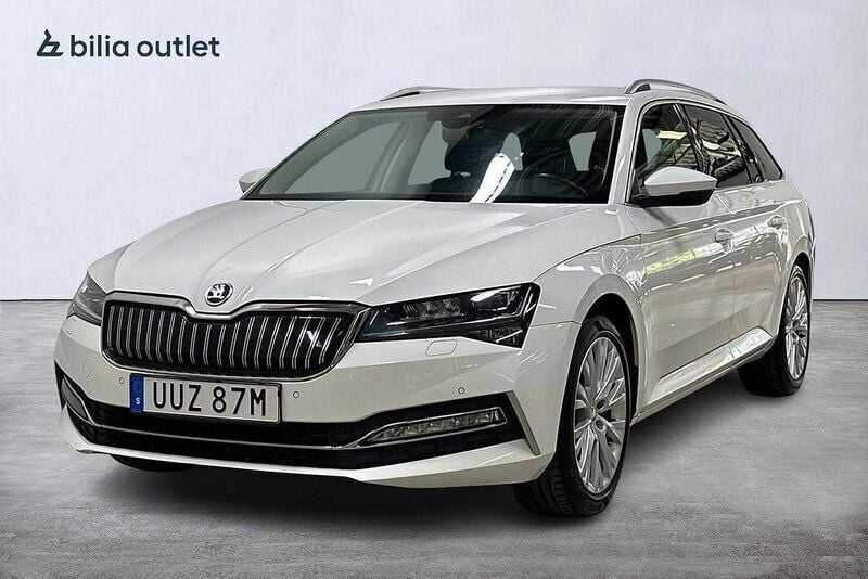 Vit Begagnad 2021 Skoda Superb Business Line Kombi | 219 900 kr (Bra pris) - Bild 1/3