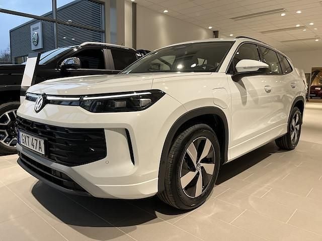 Ny 2025 VW Tayron Life SUV | 489 900 kr (Superpris) - Bild 1/4