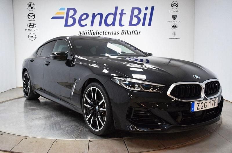 Black sapphire metallic Begagnad 2024 BMW M850 Comfort Edition Sportkupé | 949 500 kr (Marknadspris) - Bild 1/3