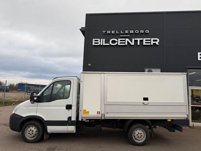 Begagnad Iveco Daily 127 HK (93 kW) 2012 Vit Van