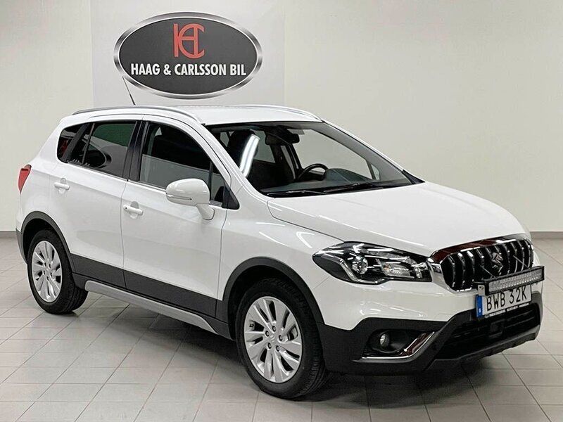 Vit Begagnad 2020 Suzuki SX4 S-Cross SUV | 229 000 kr (Marknadspris) - Bild 1/4