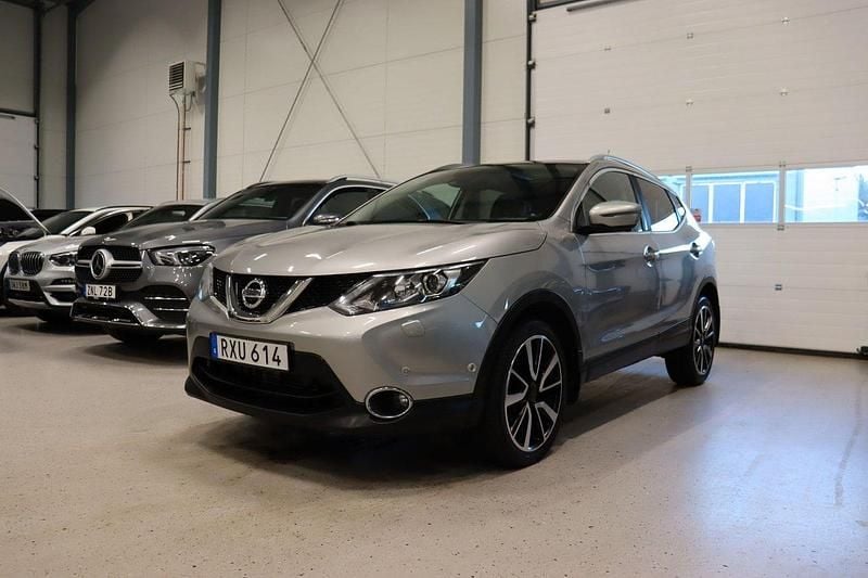 Silver Begagnad 2017 Nissan Qashqai SUV | 139 900 kr (Bra pris) - Bild 1/4