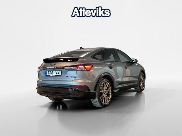 Begagnad Audi Q4 Sportback e-tron Advanced 219 kW (299 HK) 2023 Grå SUV